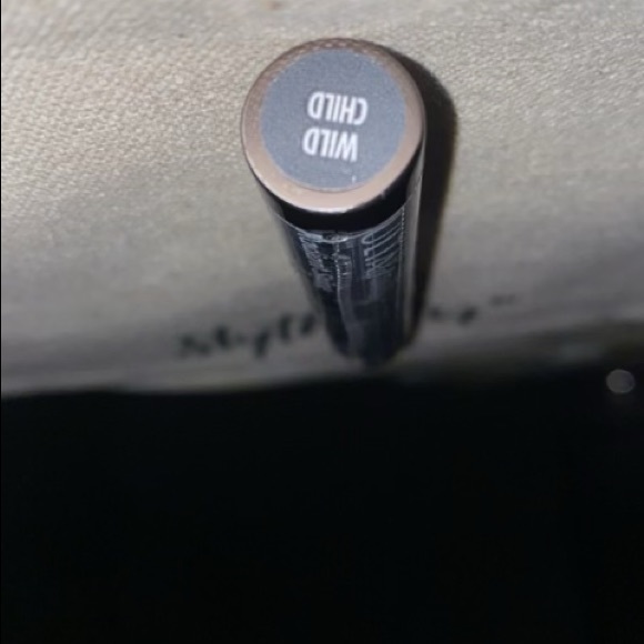 Makeup - Picture 3 of 4